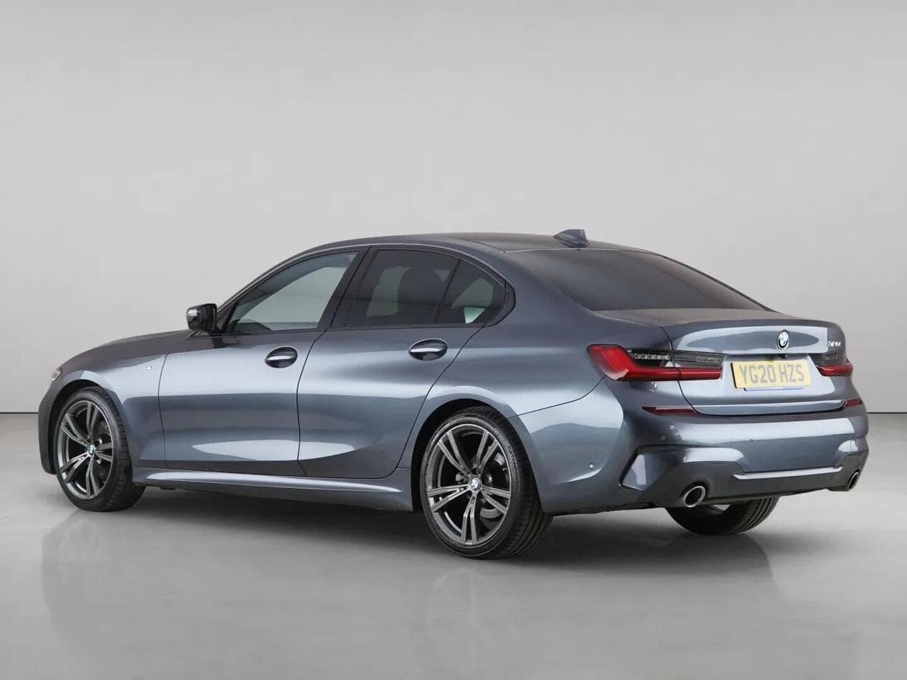 BMW 3 Series thumbnail Rear Left
