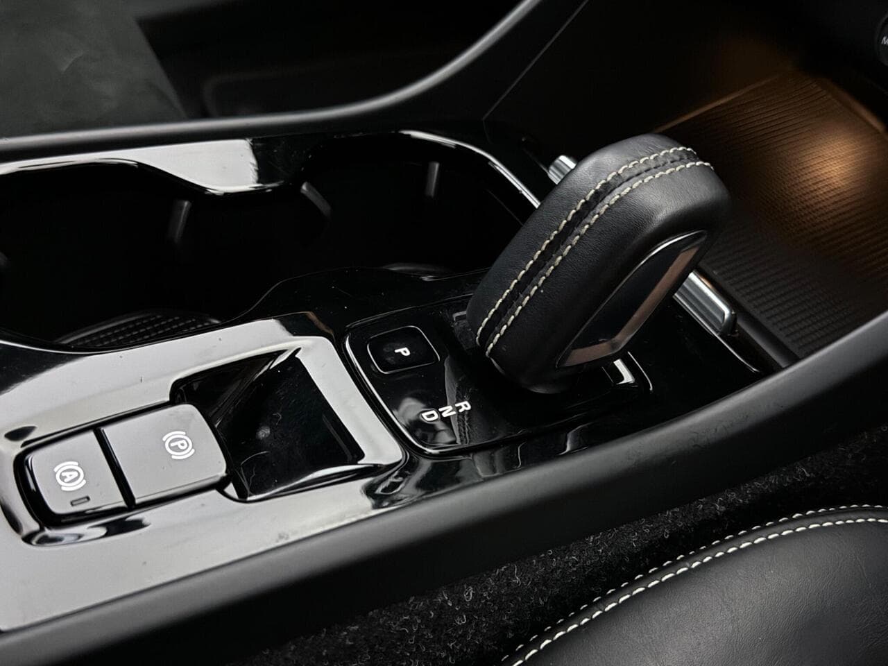 Volvo XC40 thumbnail Interior Front