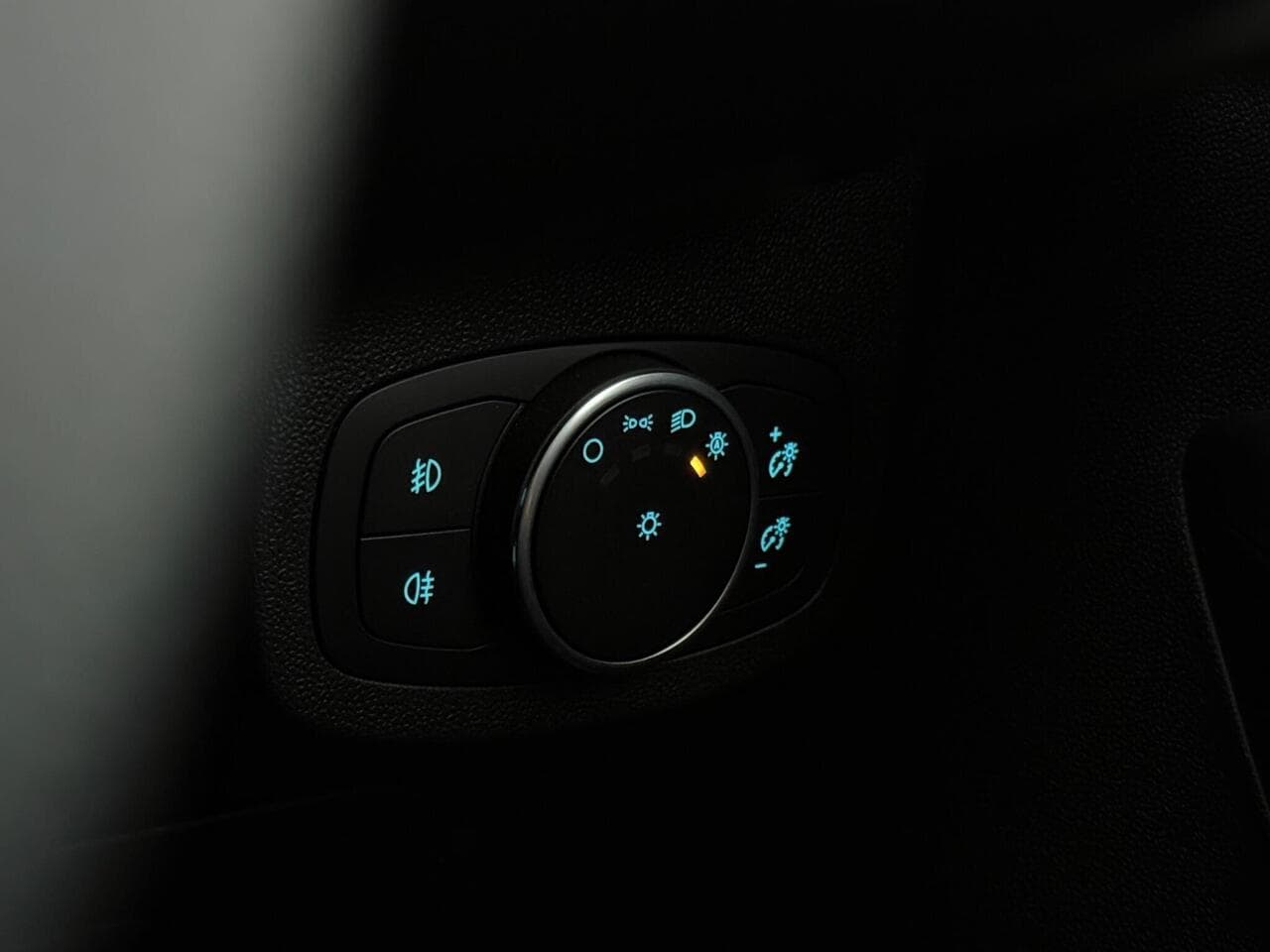 Ford Fiesta thumbnail Misc Controls