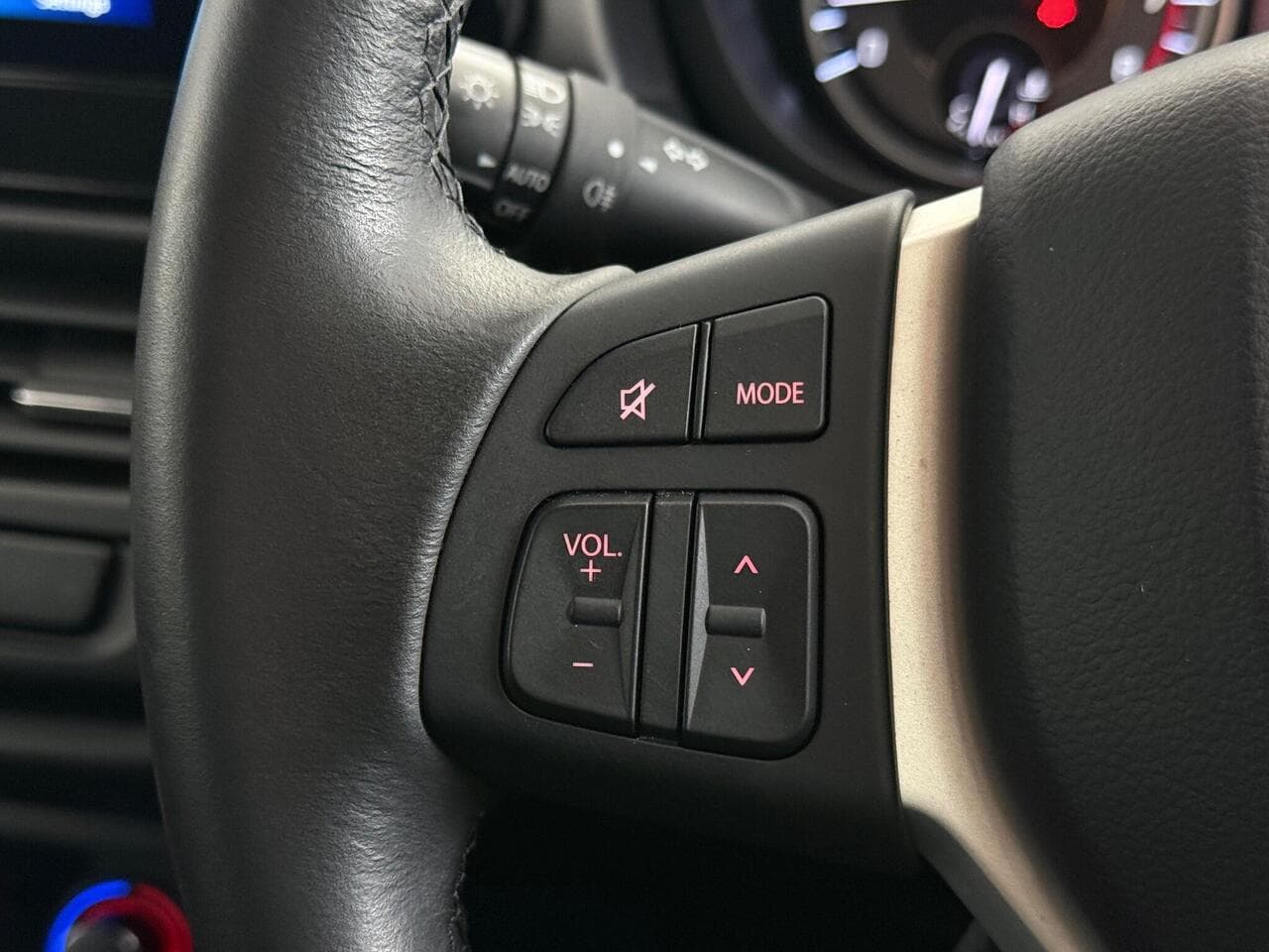 Suzuki S-Cross thumbnail Misc Controls