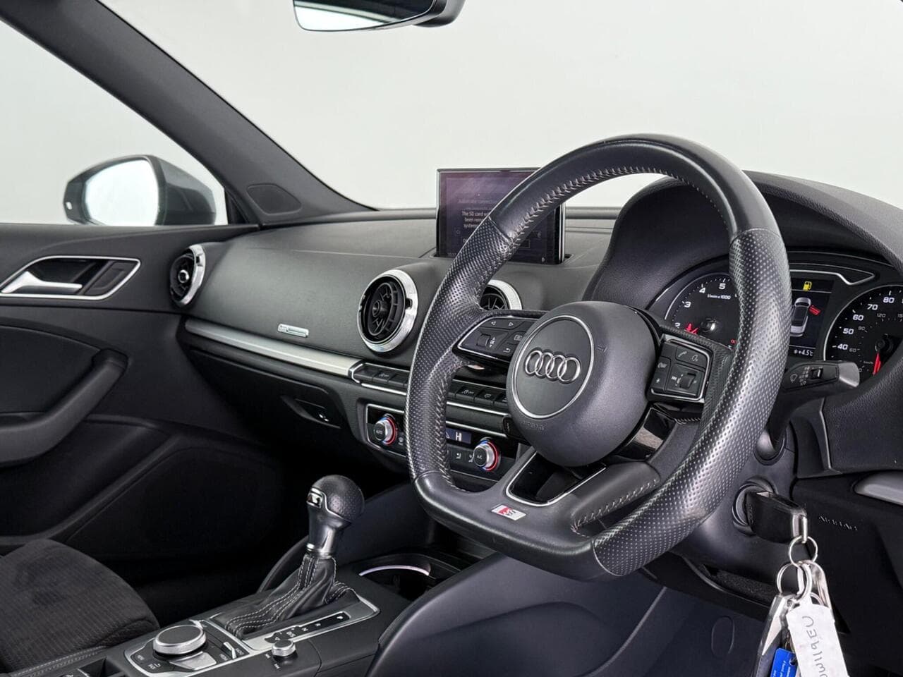 Audi A3 Cabriolet thumbnail Interior Front