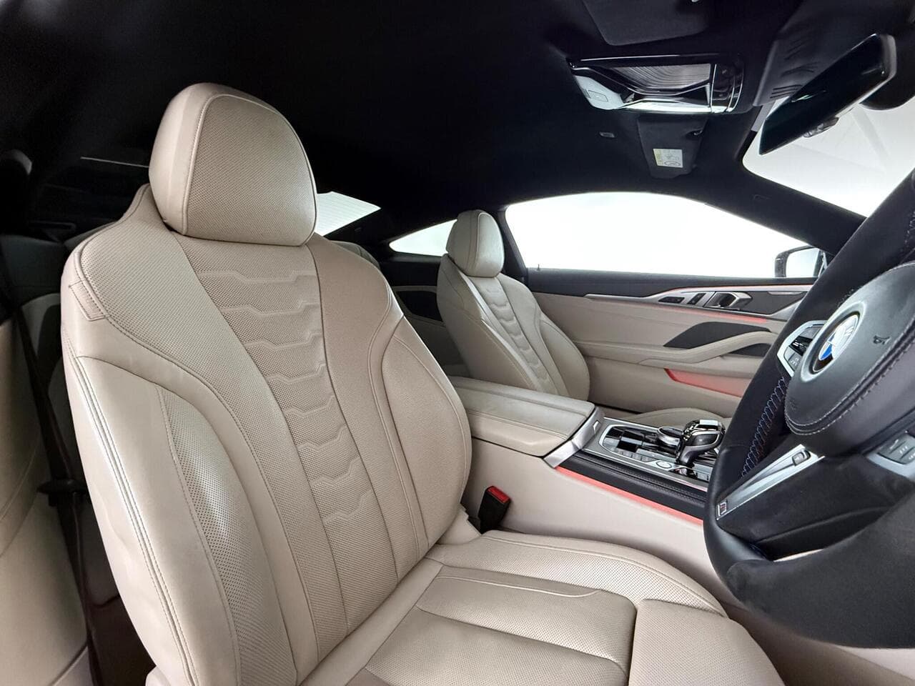 BMW 8 Series thumbnail Seat Driver