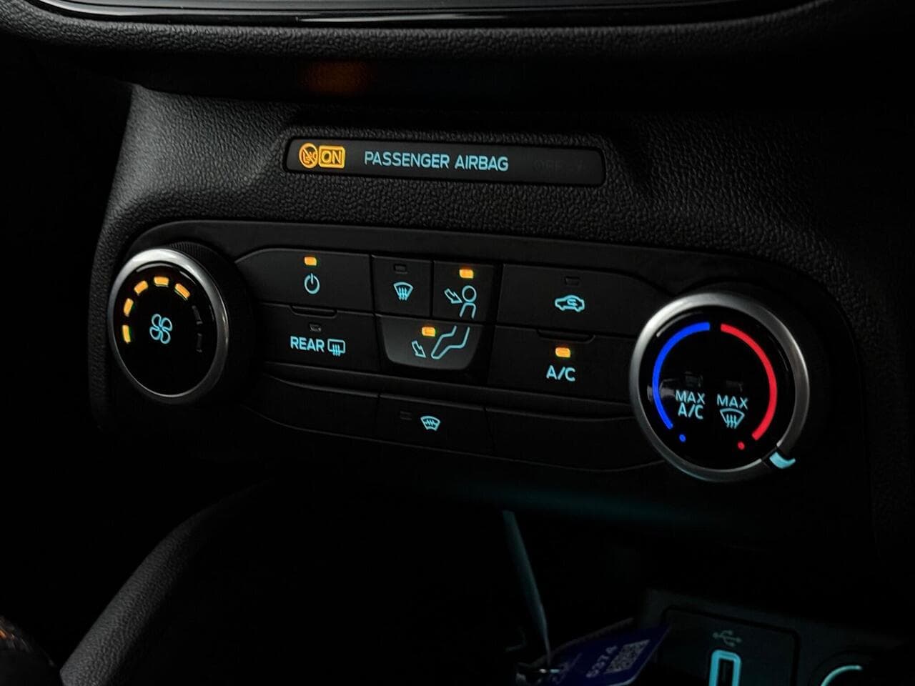 Ford Focus thumbnail Misc Controls