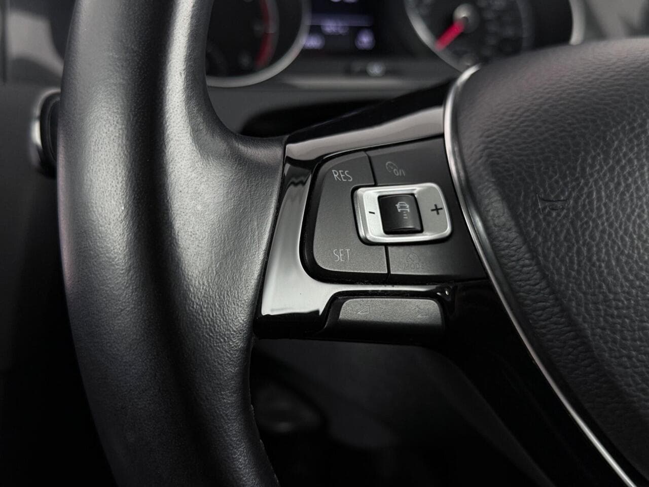 Volkswagen Golf thumbnail Misc Controls