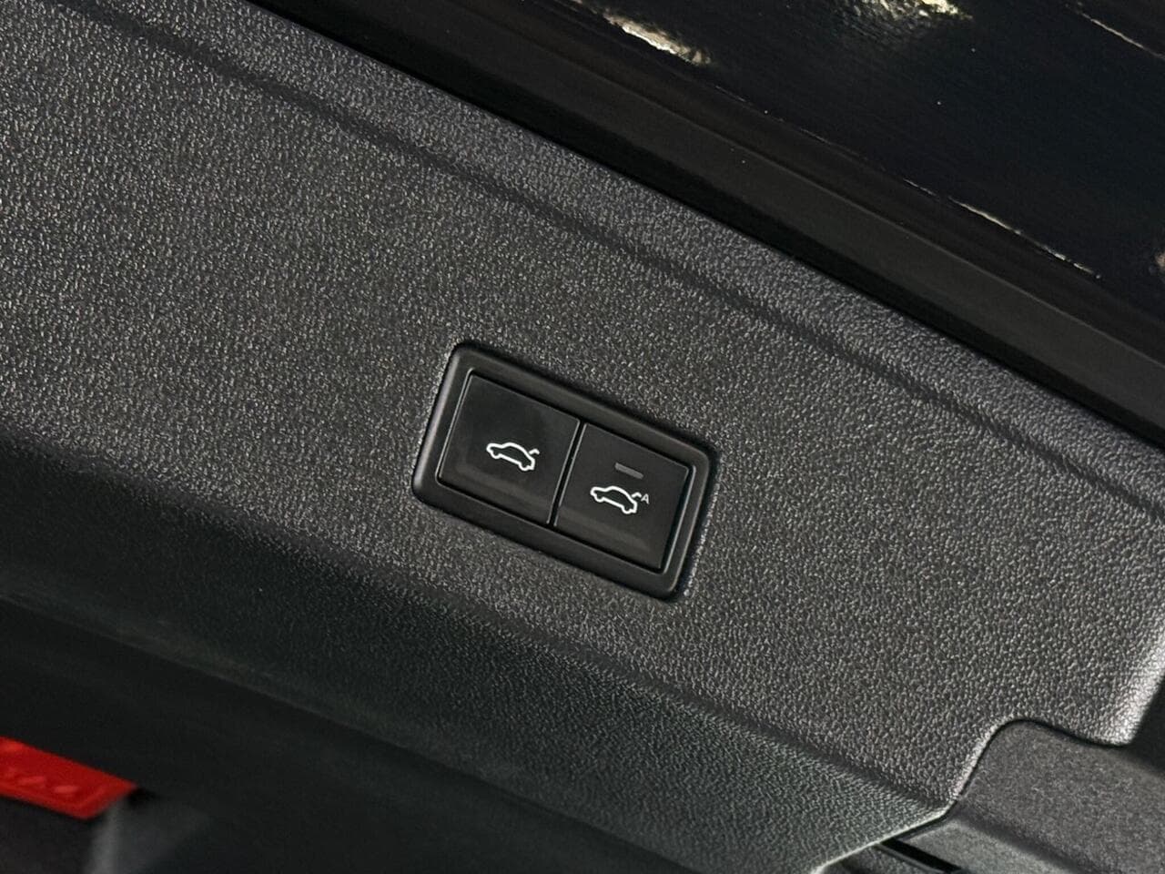 Volkswagen Touareg thumbnail Misc Controls
