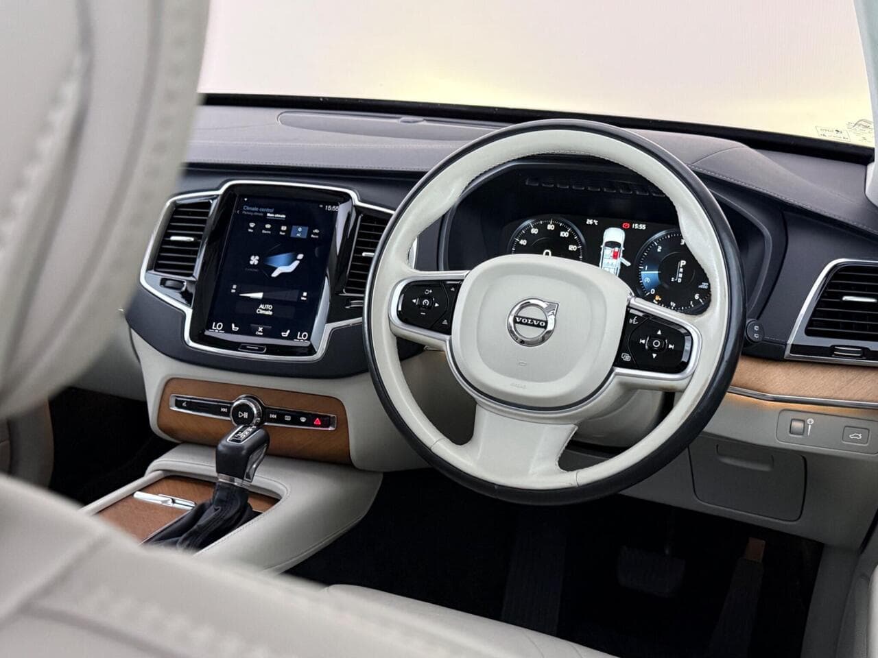 Volvo XC90 thumbnail Steering Wheel