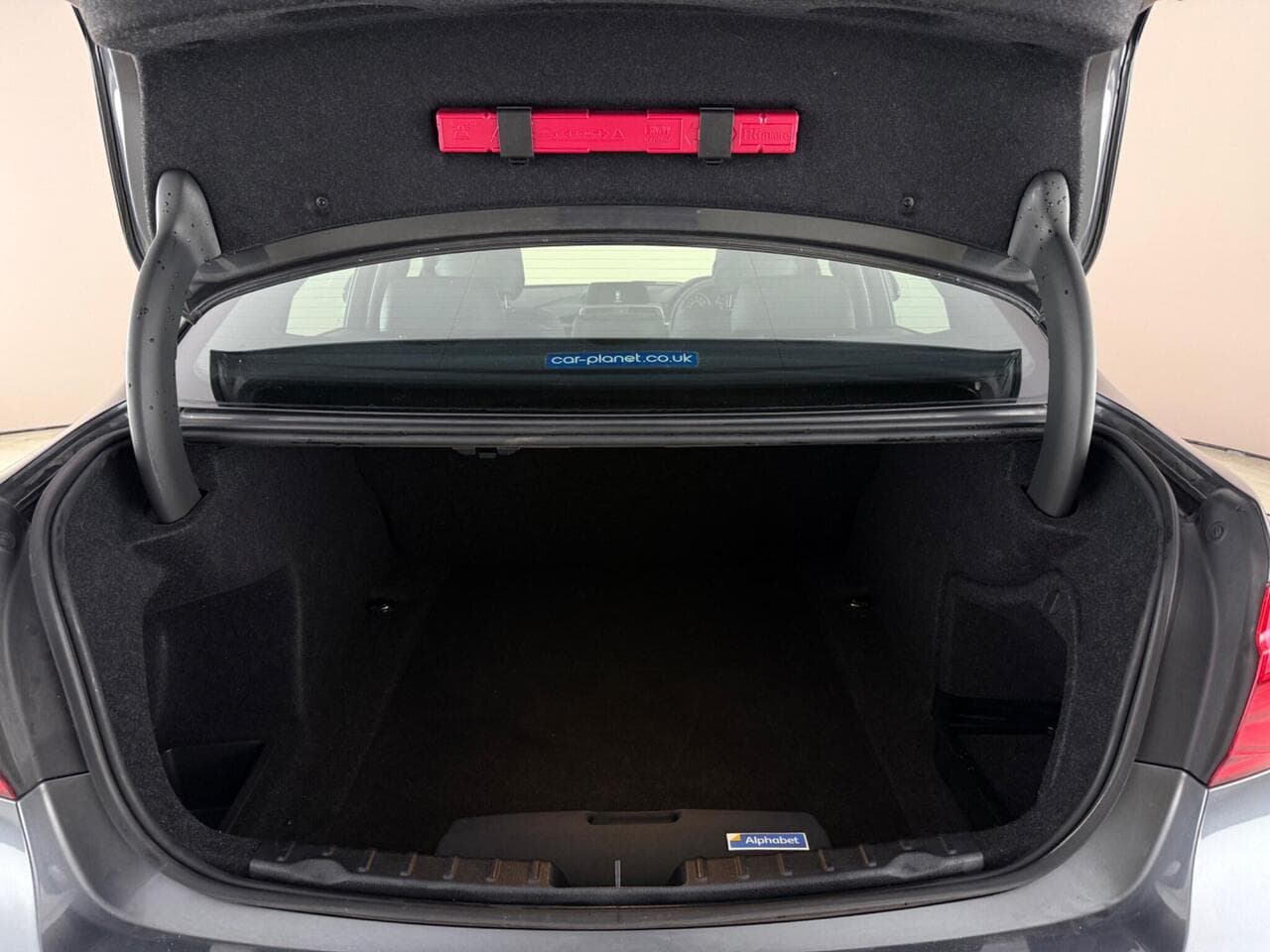 BMW 3 Series thumbnail Boot