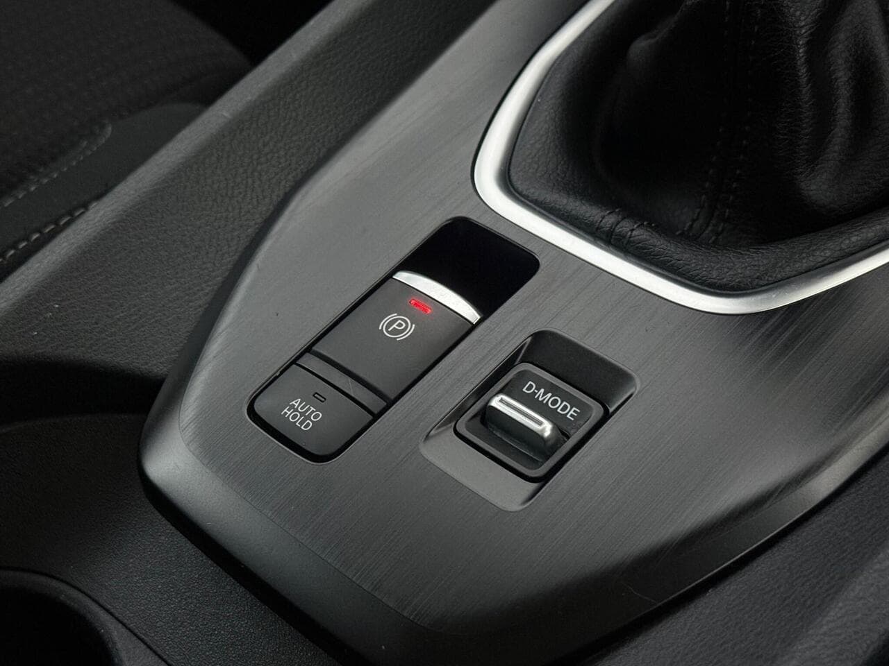 Nissan Qashqai thumbnail Misc Controls
