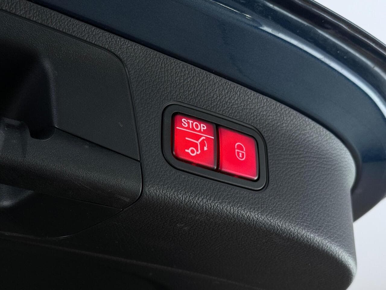Mercedes-Benz EQA thumbnail Lights Rear