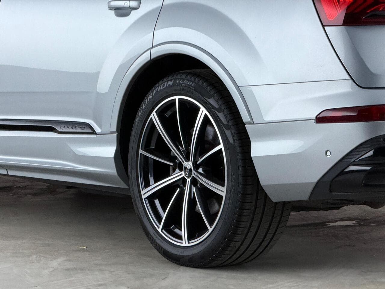 Audi Q7 thumbnail Wheel