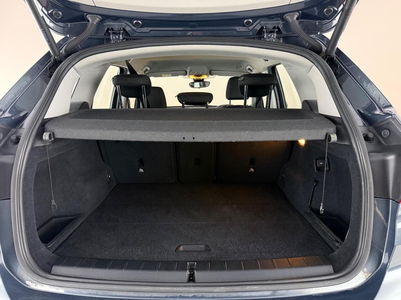 BMW X1 thumbnail Boot