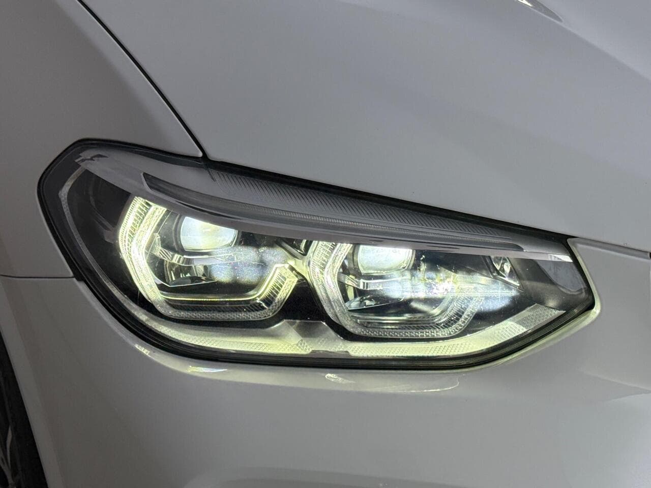 BMW X3 thumbnail Lights Front