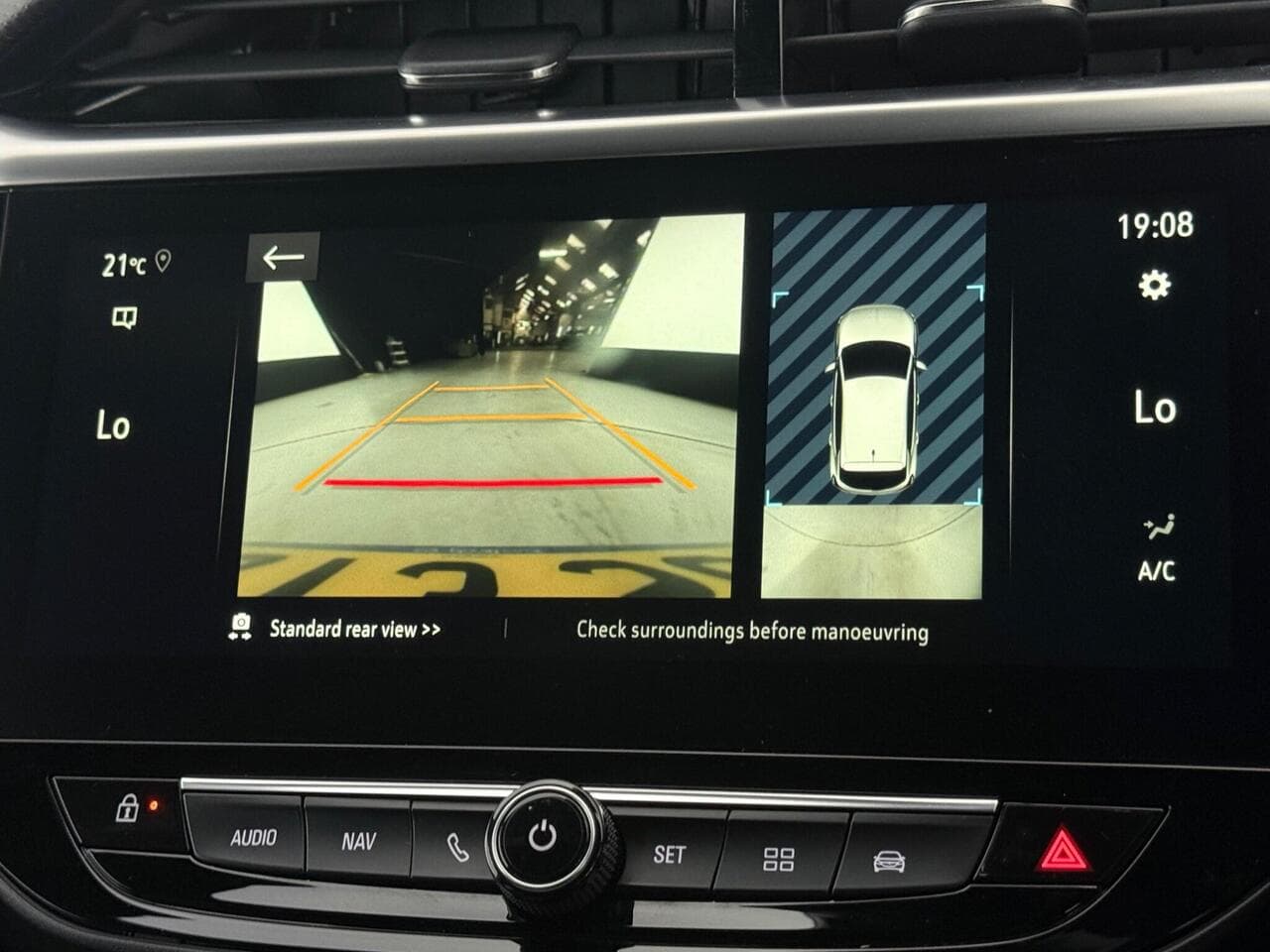 Vauxhall Corsa thumbnail Infotainment System
