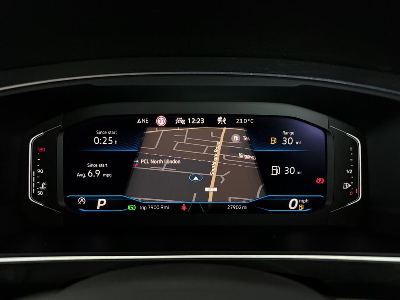 Volkswagen Tiguan Allspace thumbnail Driver Instruments