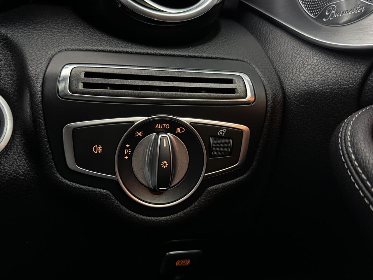 Mercedes-Benz C Class thumbnail Misc Controls