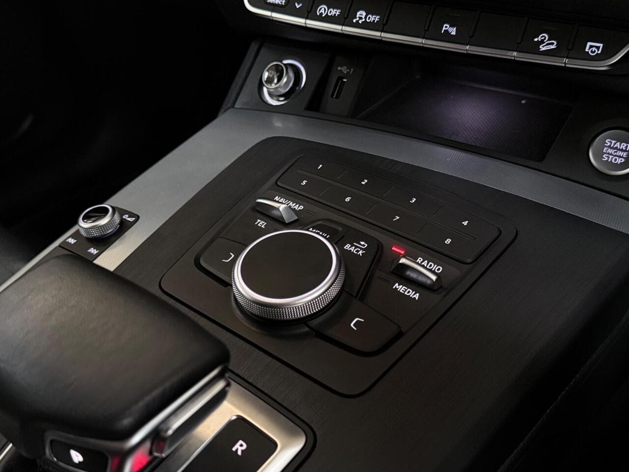 Audi Q5 thumbnail Misc Controls