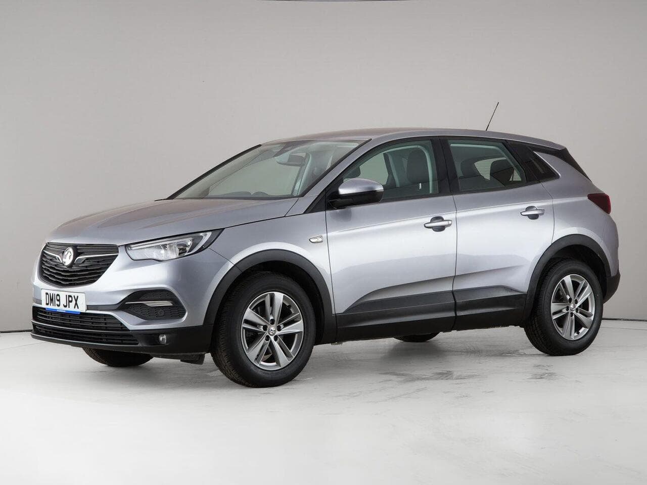 Vauxhall Grandland X thumbnail Front Left