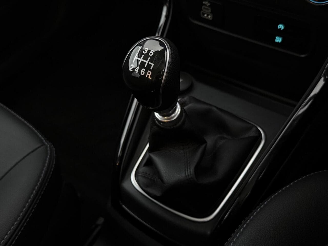 Ford EcoSport thumbnail Interior Front