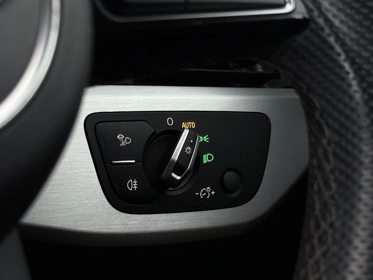Audi A4 thumbnail Misc Controls