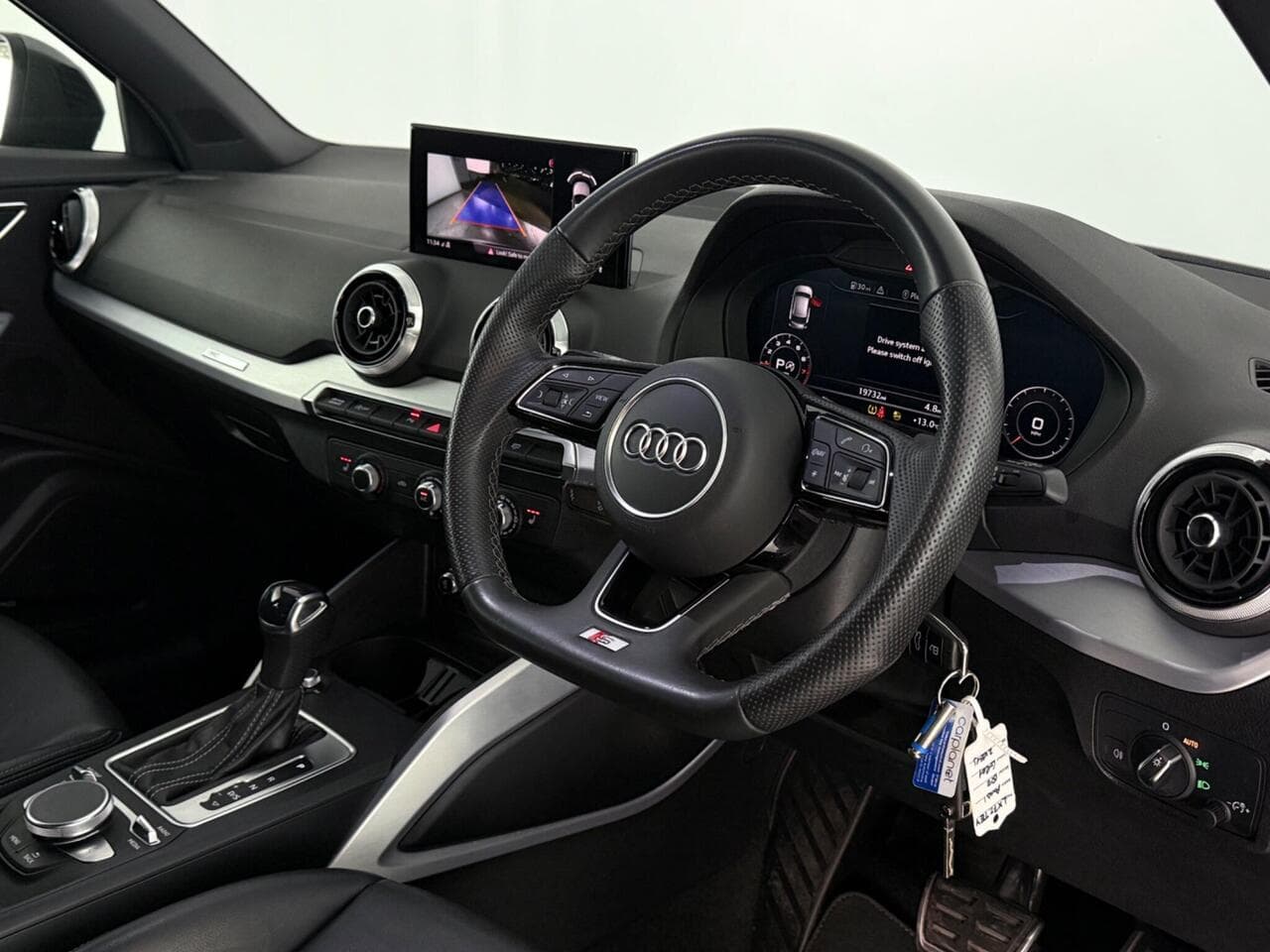 Audi Q2 thumbnail Interior Front