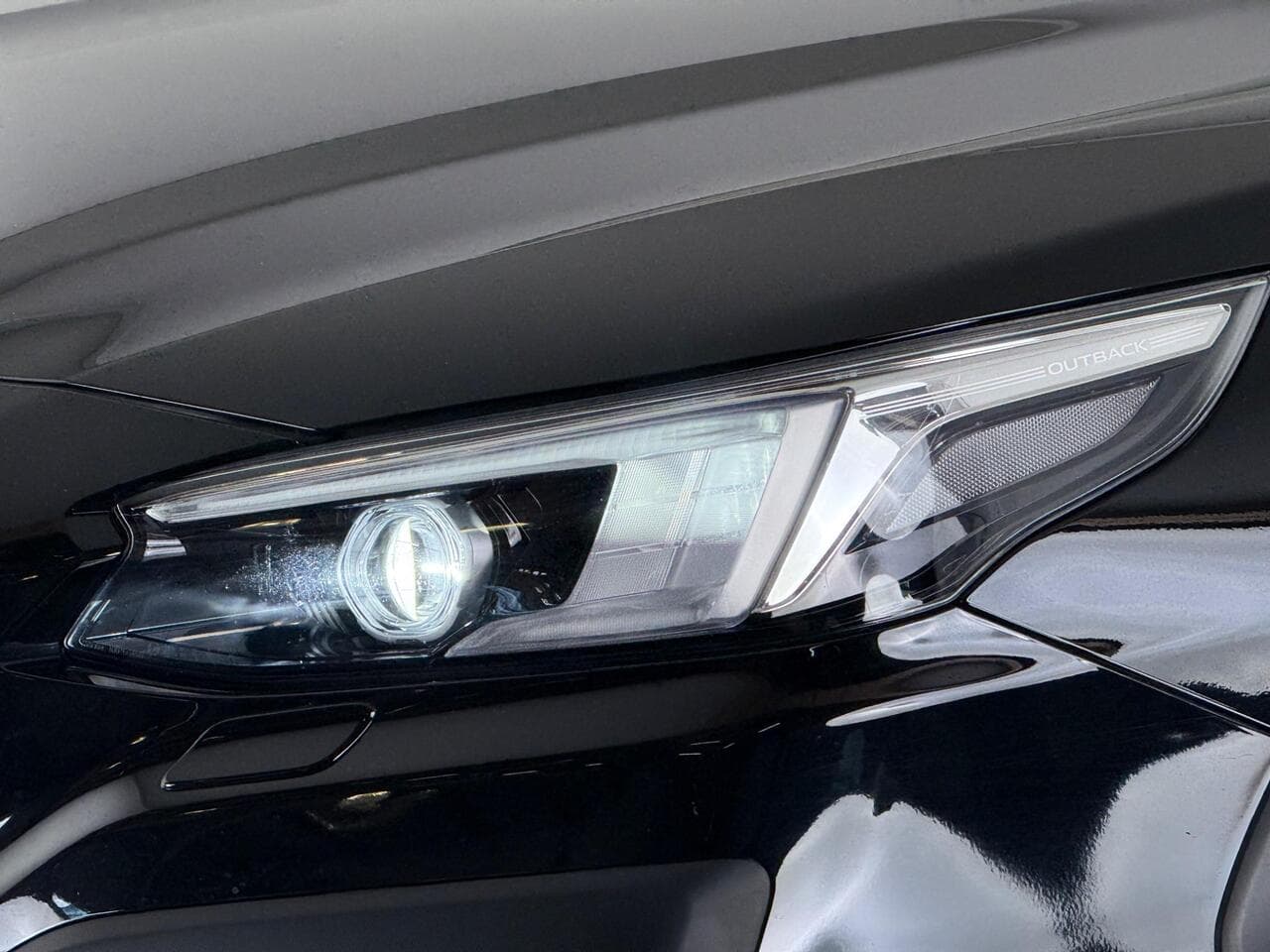 Subaru Outback thumbnail Lights Front