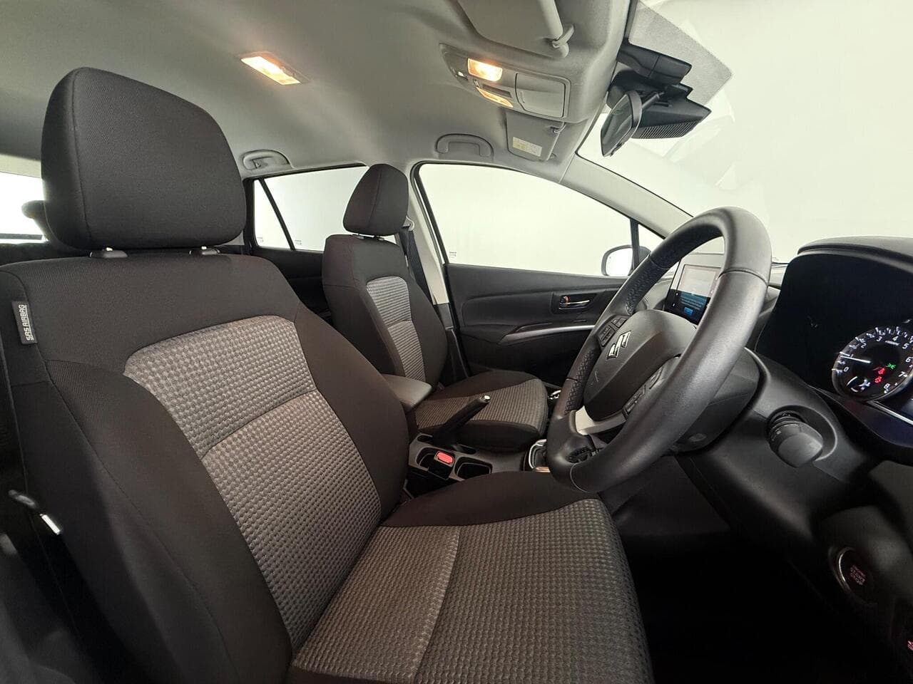 Suzuki S-Cross thumbnail Seat Driver