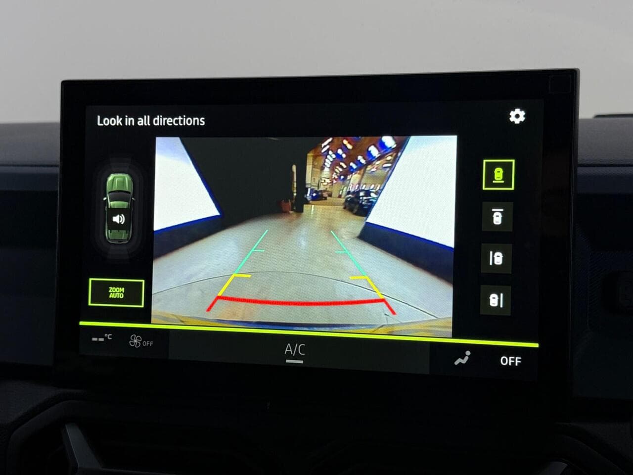 Dacia Duster thumbnail Infotainment System