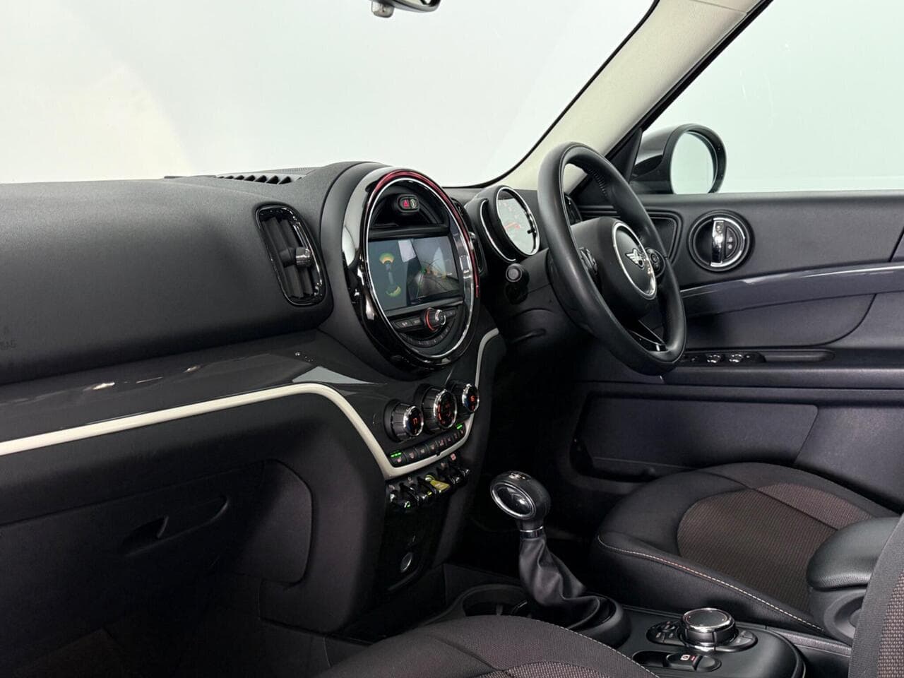MINI Countryman thumbnail Interior Front
