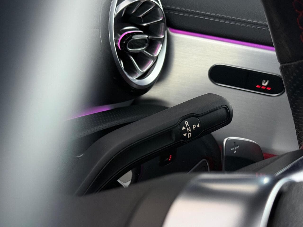 Mercedes-Benz CLA thumbnail Misc Controls