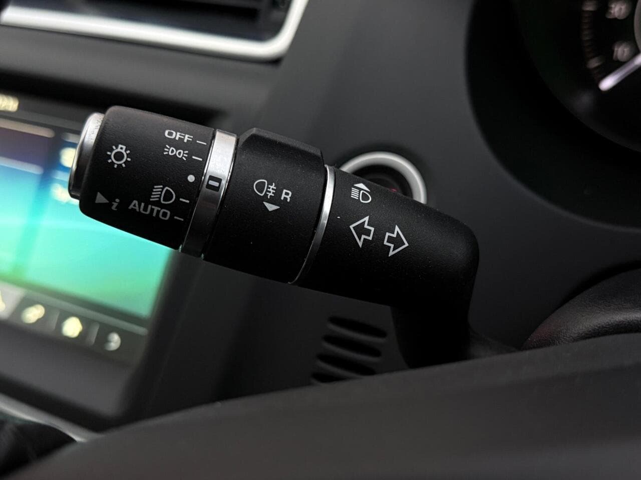 Jaguar E-PACE thumbnail Misc Controls