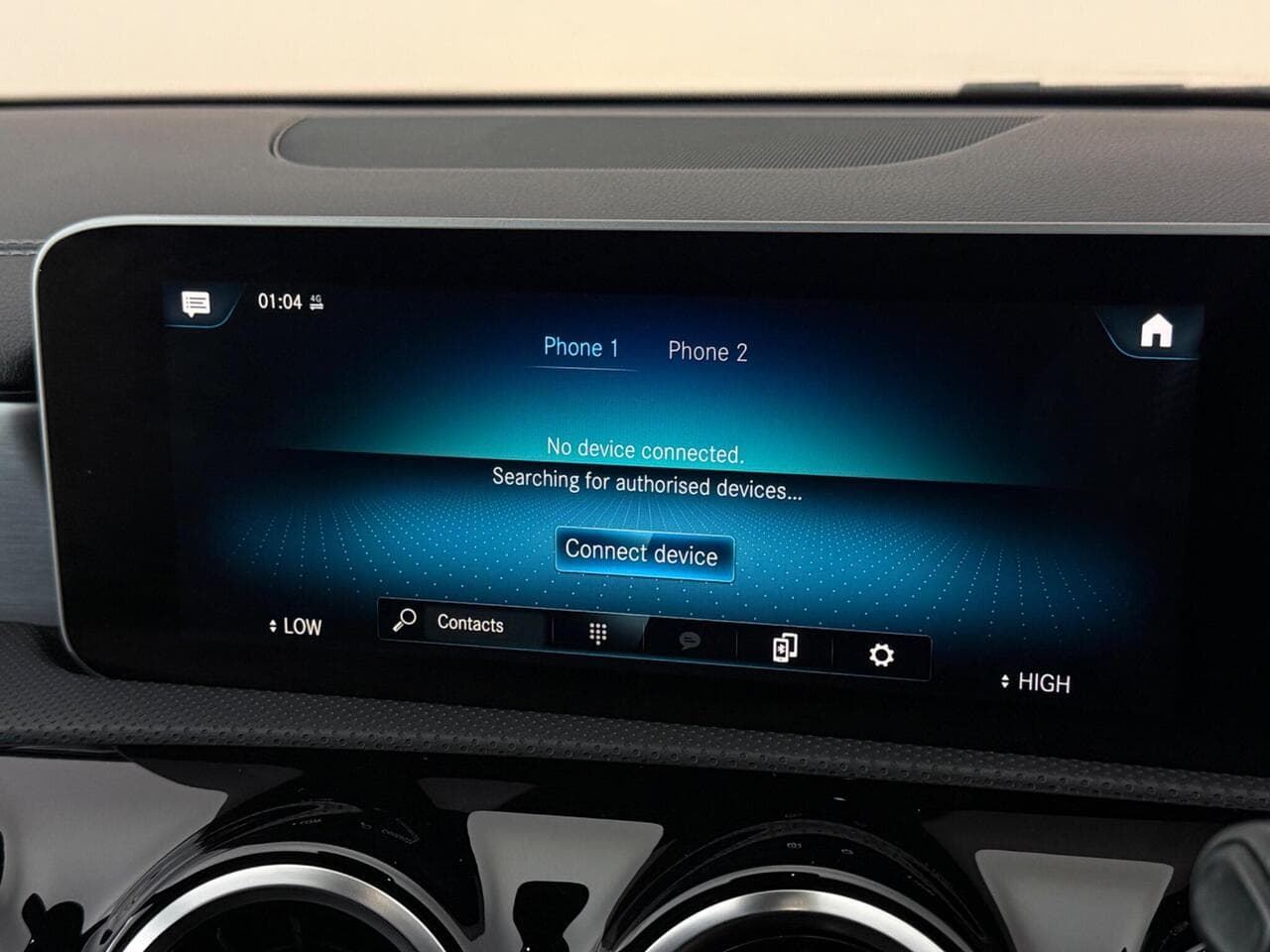 Mercedes-Benz CLA thumbnail Infotainment System