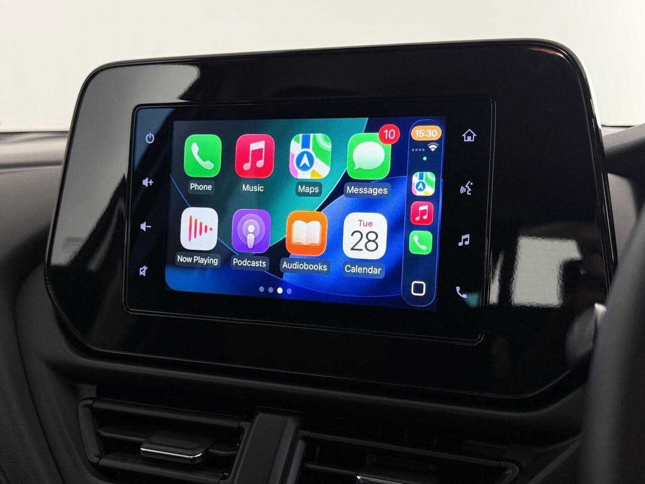 Suzuki S-Cross thumbnail Infotainment System