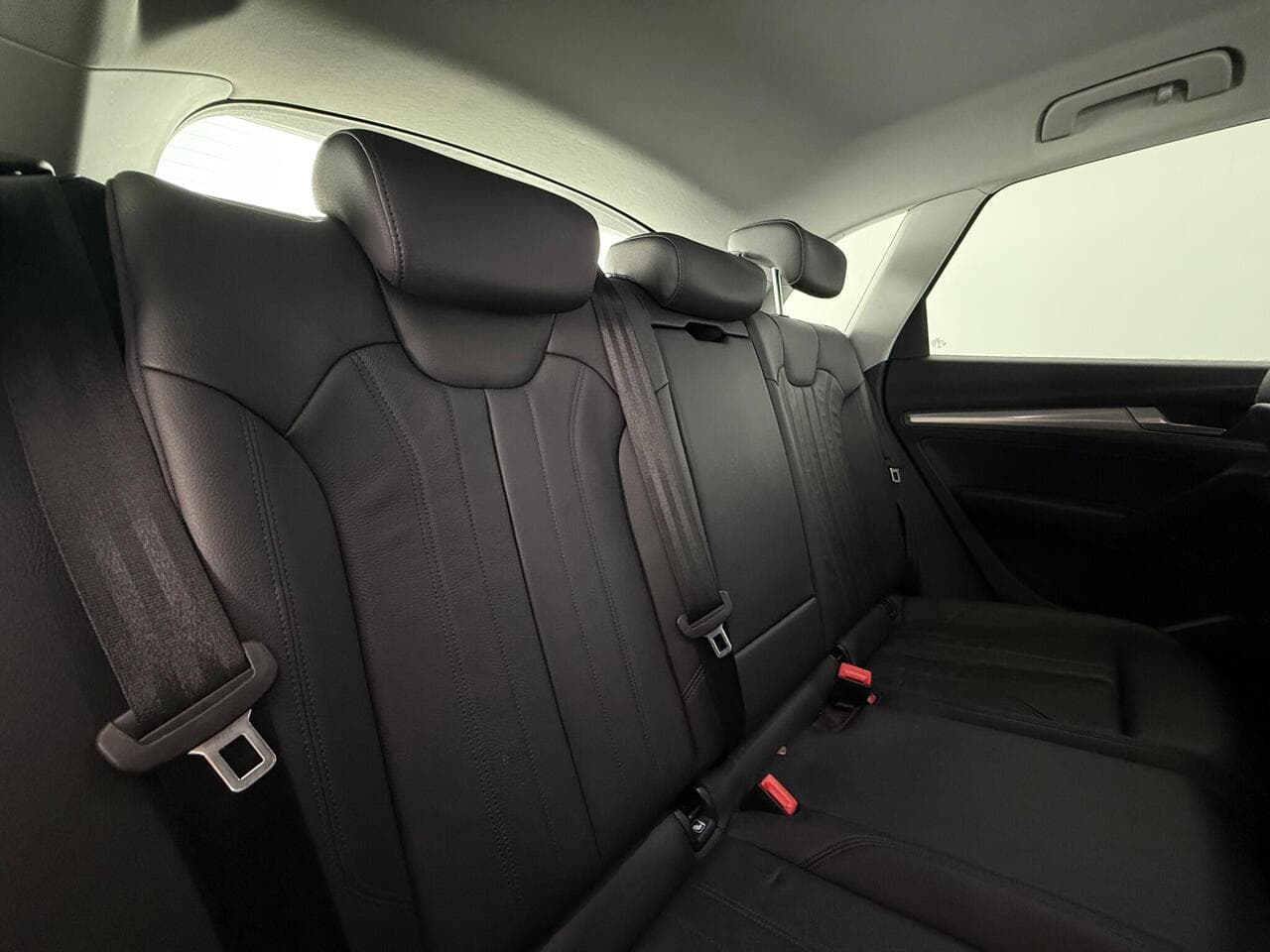 Audi Q5 thumbnail Seats Rear