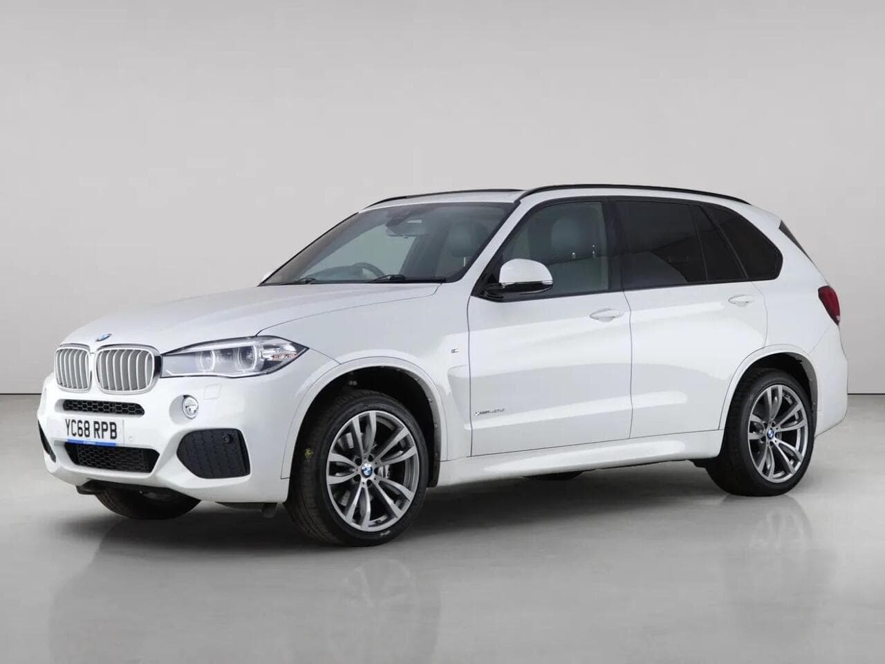 BMW X5 thumbnail Front Left