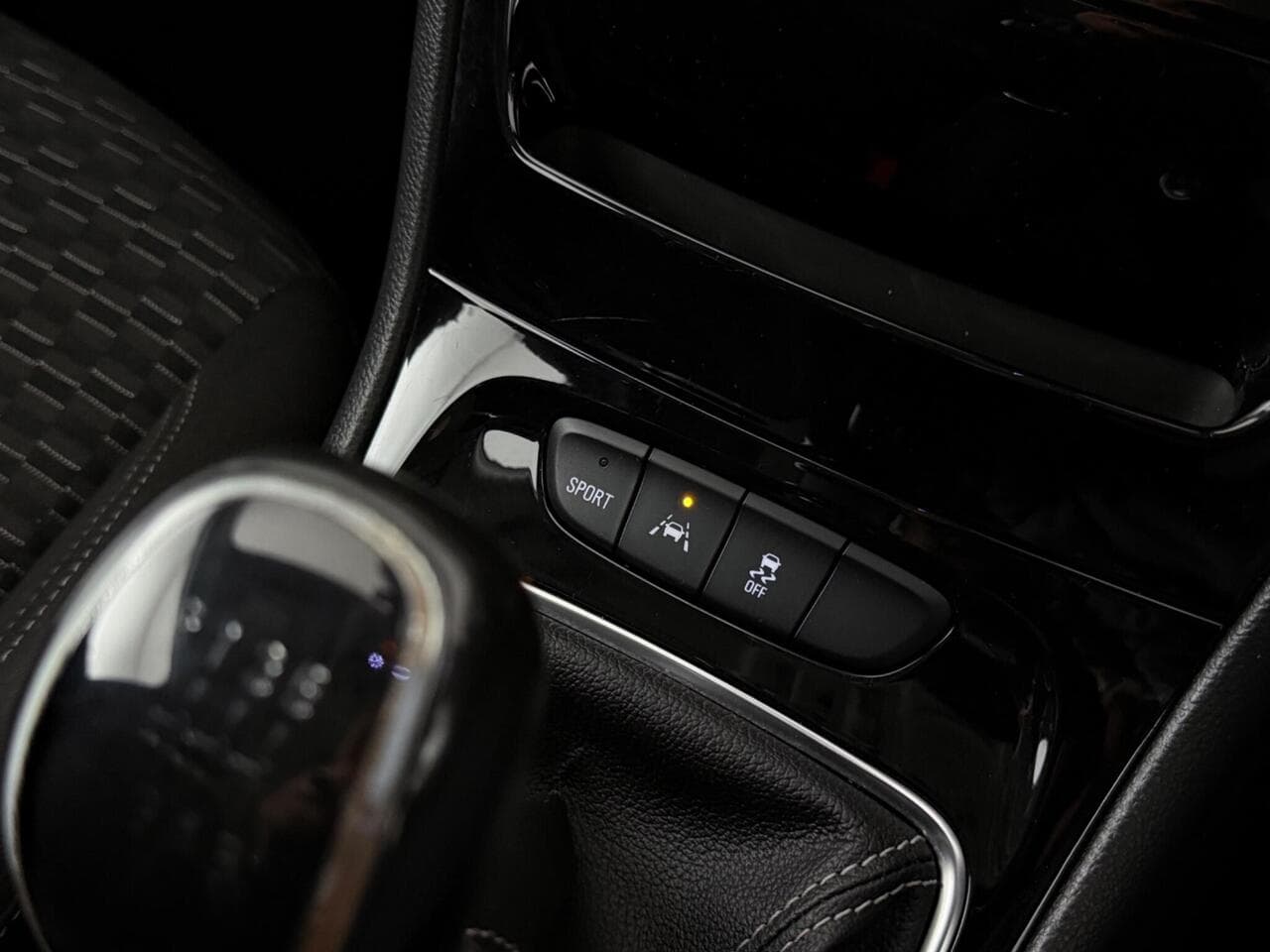 Vauxhall Astra thumbnail Misc Controls