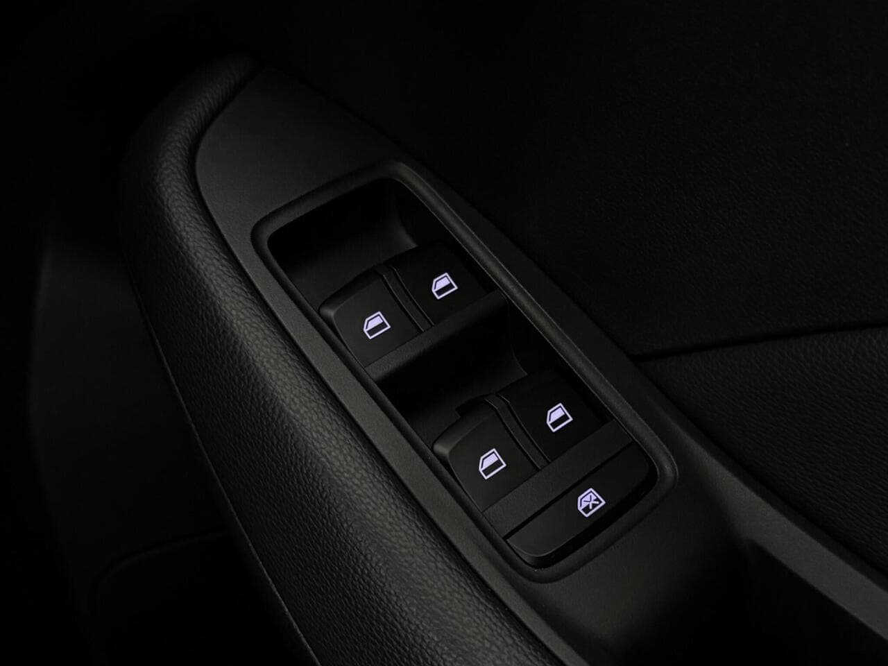 MG MG ZS thumbnail Misc Controls