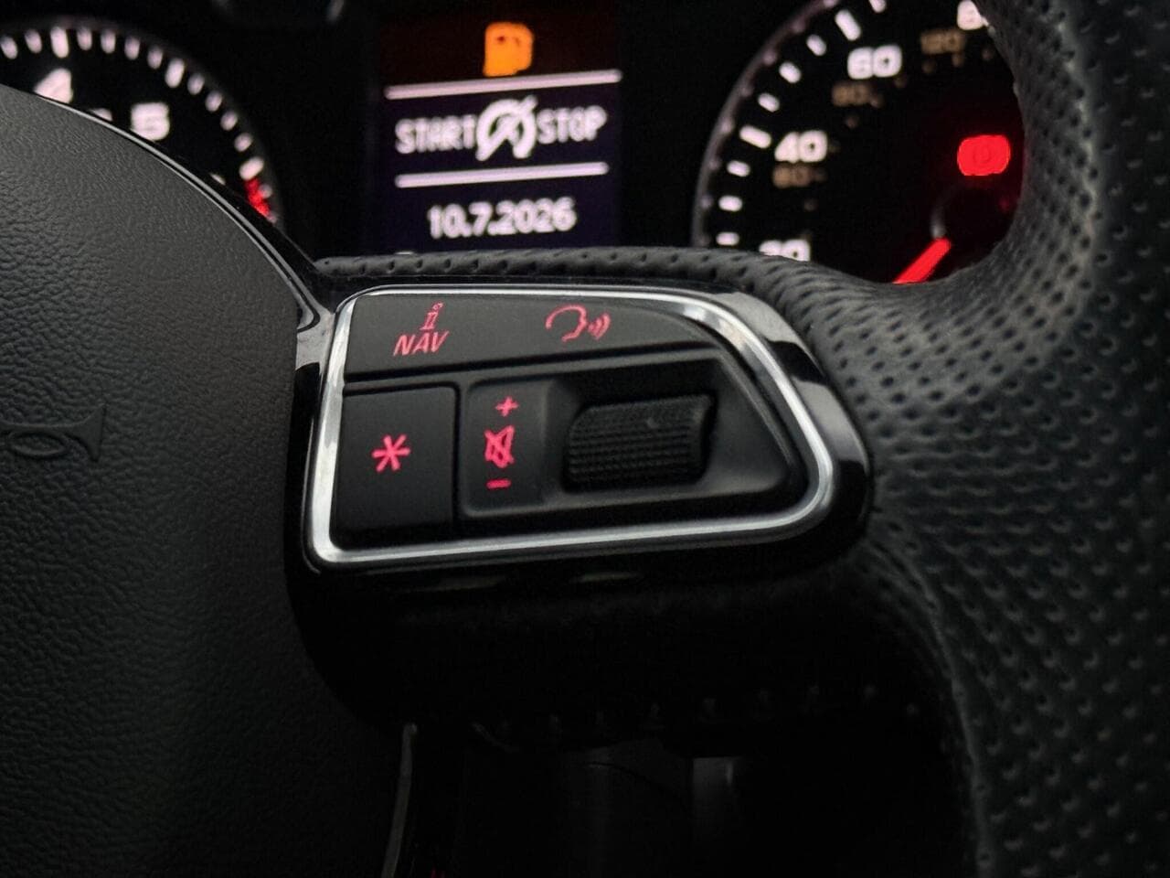 Audi Q3 thumbnail Misc Controls