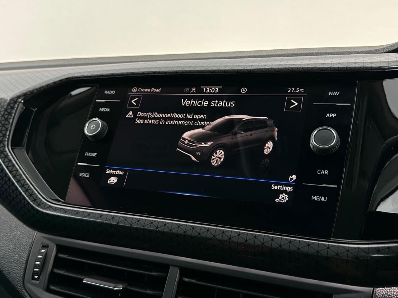 Volkswagen T-Cross thumbnail Infotainment System