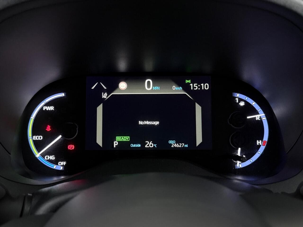 Toyota Yaris Cross thumbnail Driver Instruments