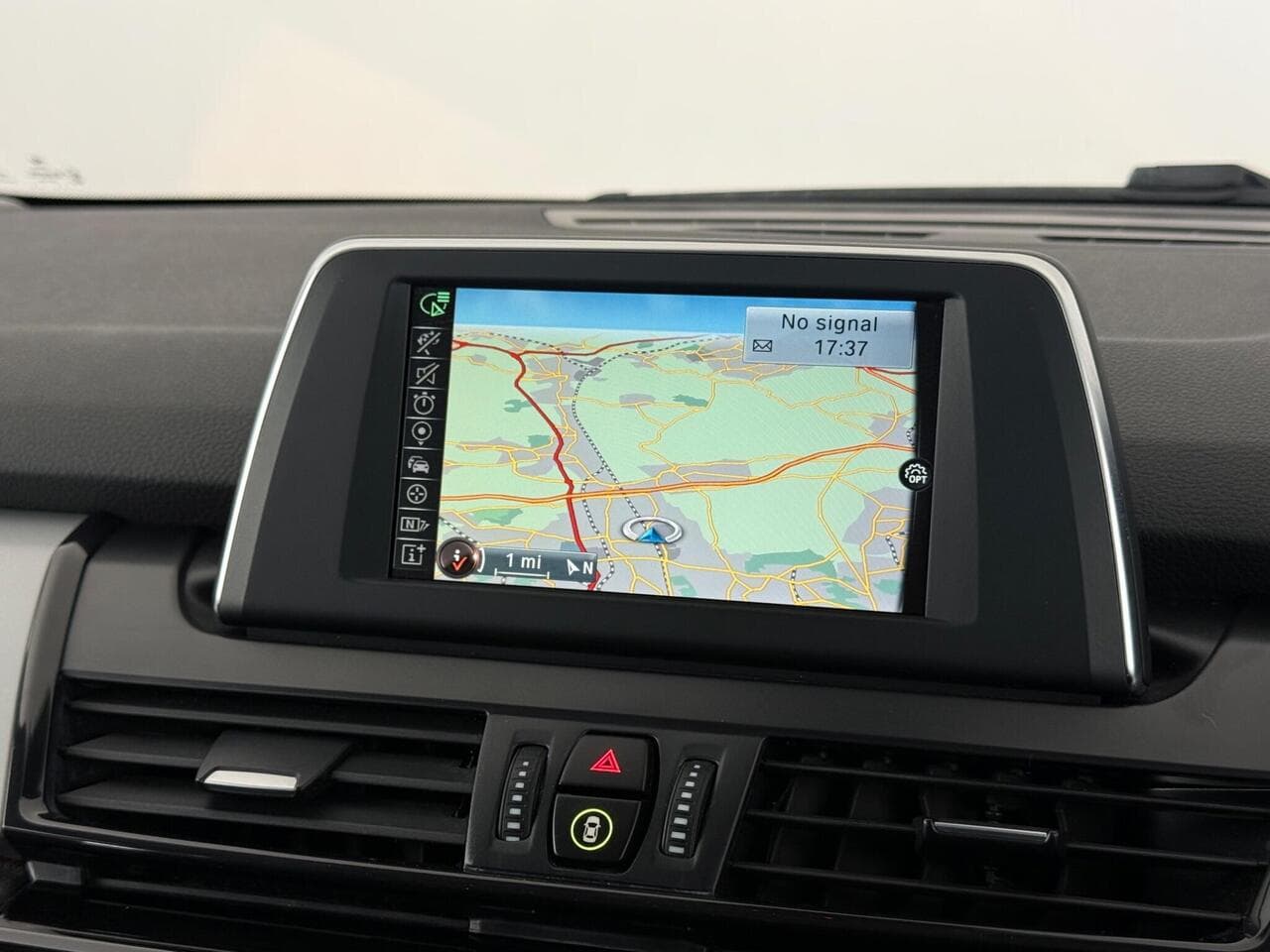 BMW 2 Series Active Tourer thumbnail Infotainment System