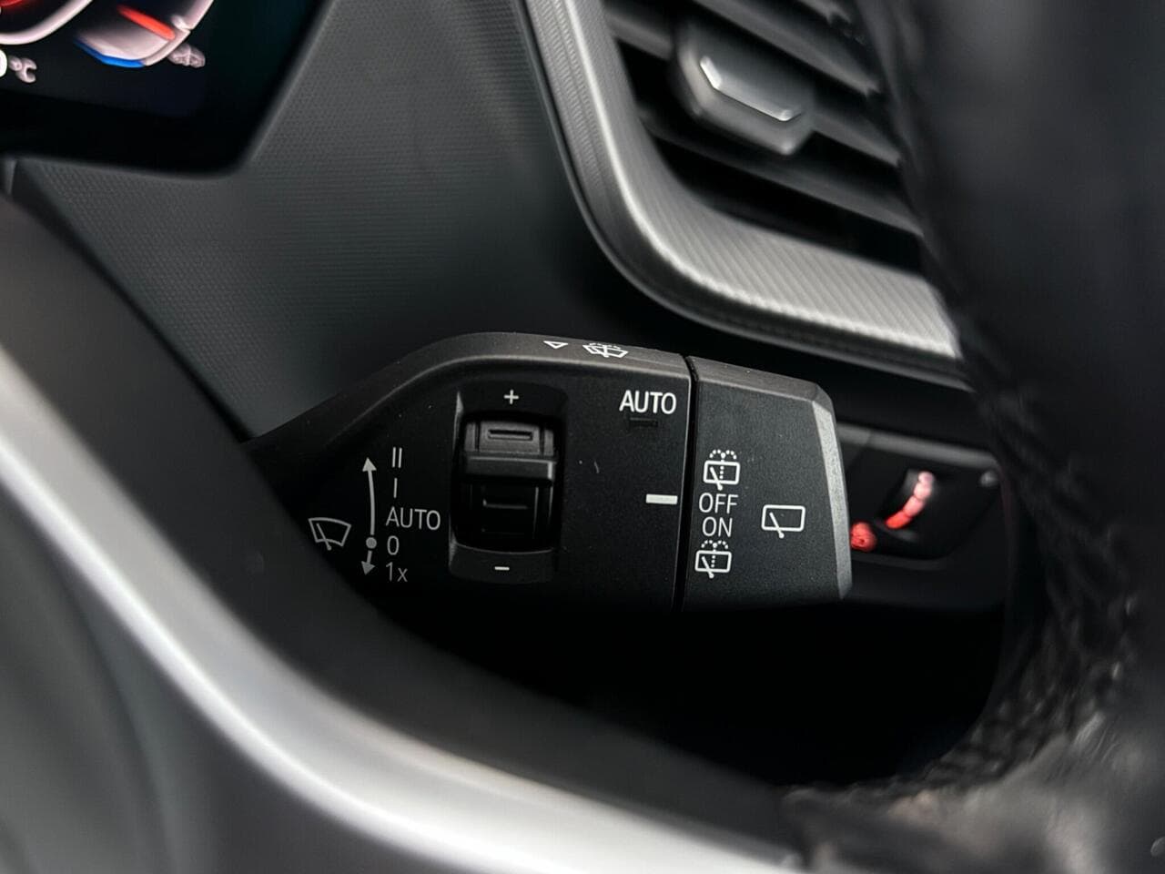 BMW 1 Series thumbnail Misc Controls