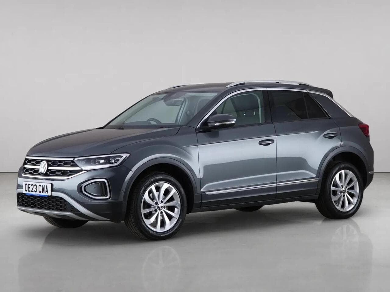 Volkswagen T-Roc thumbnail Front Left