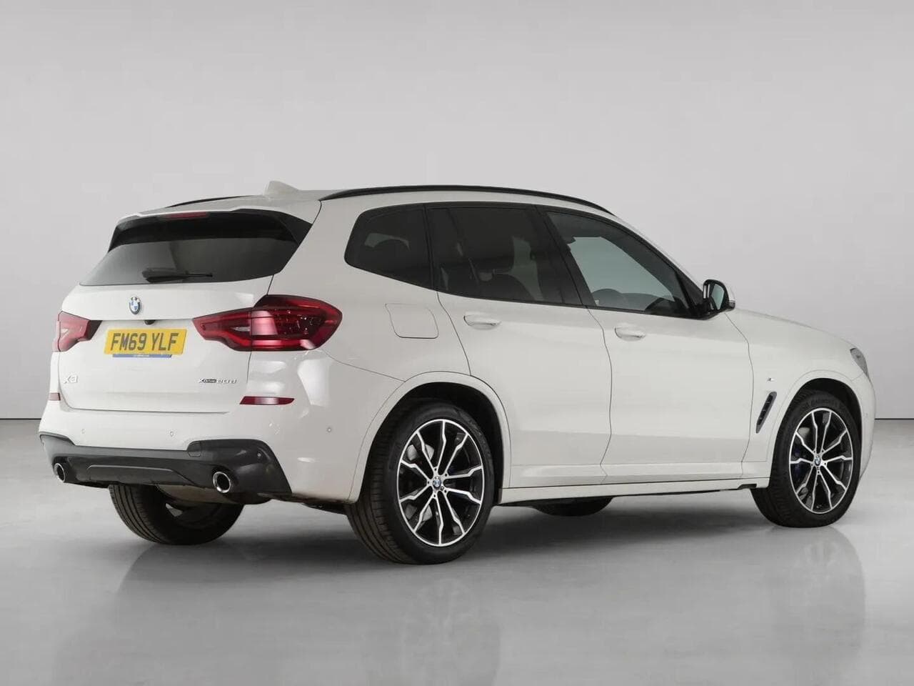 BMW X3 thumbnail Rear Right