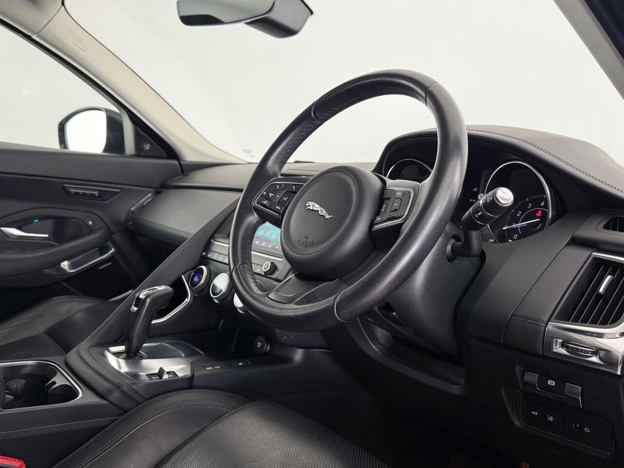 Jaguar E-PACE thumbnail Interior Front