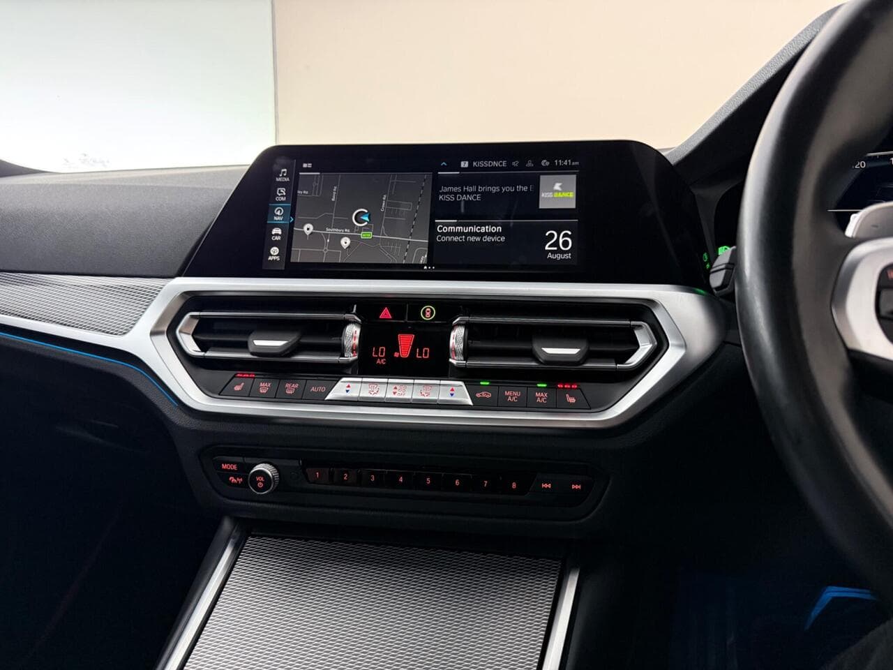 BMW 3 Series thumbnail Infotainment System