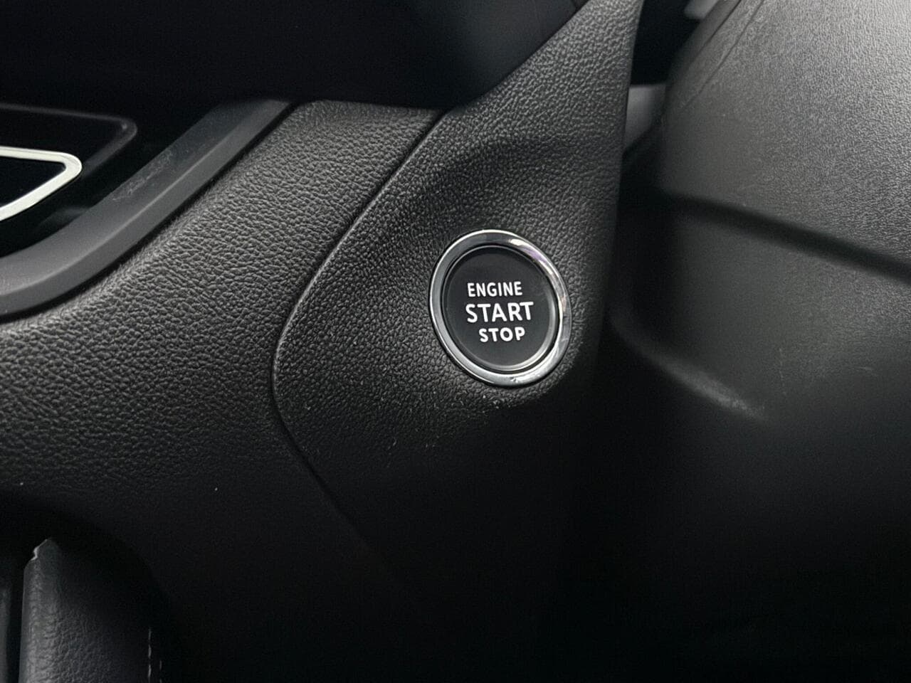Vauxhall Grandland thumbnail Misc Controls