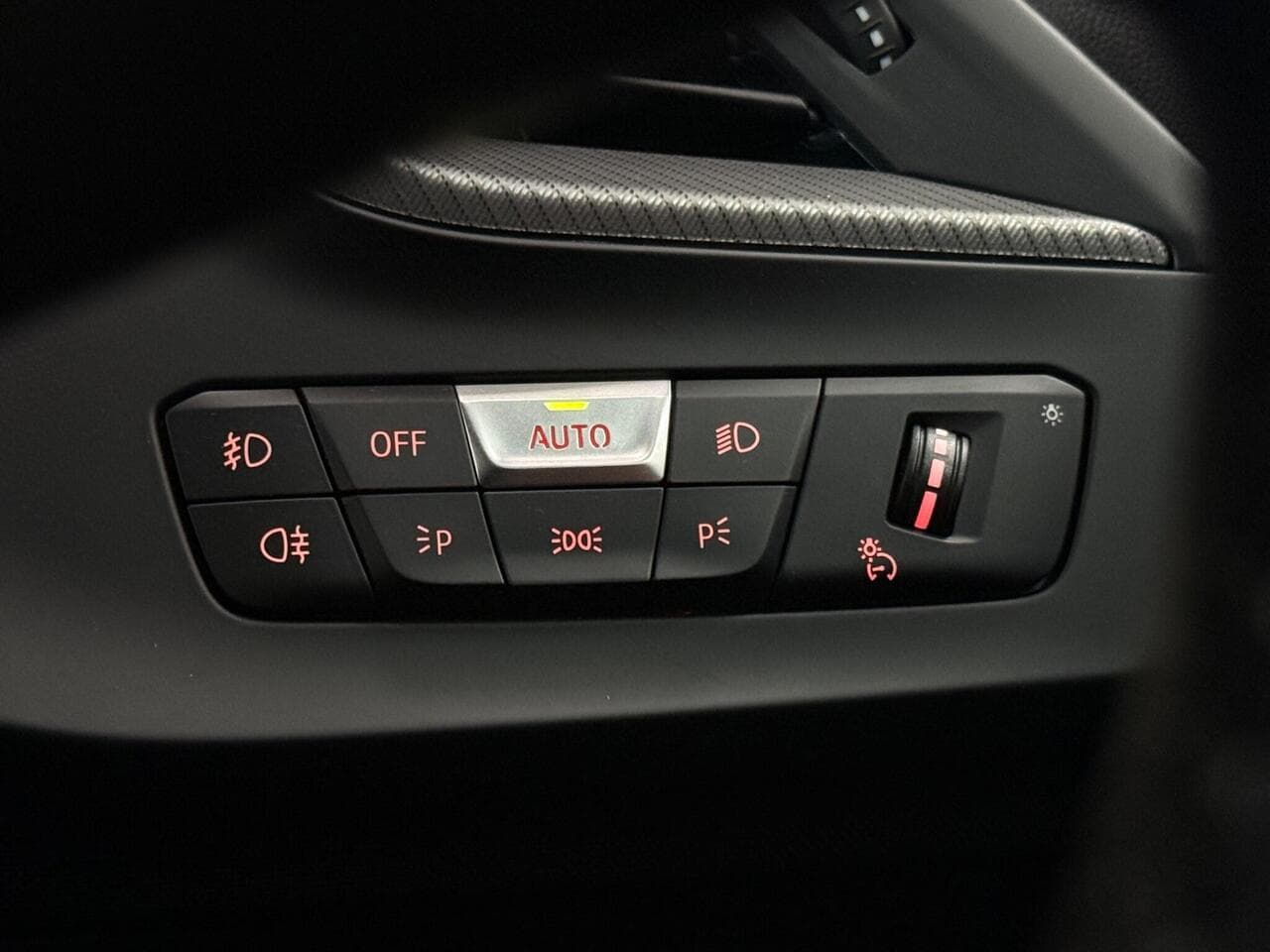 BMW 2 Series Gran Coupe thumbnail Misc Controls