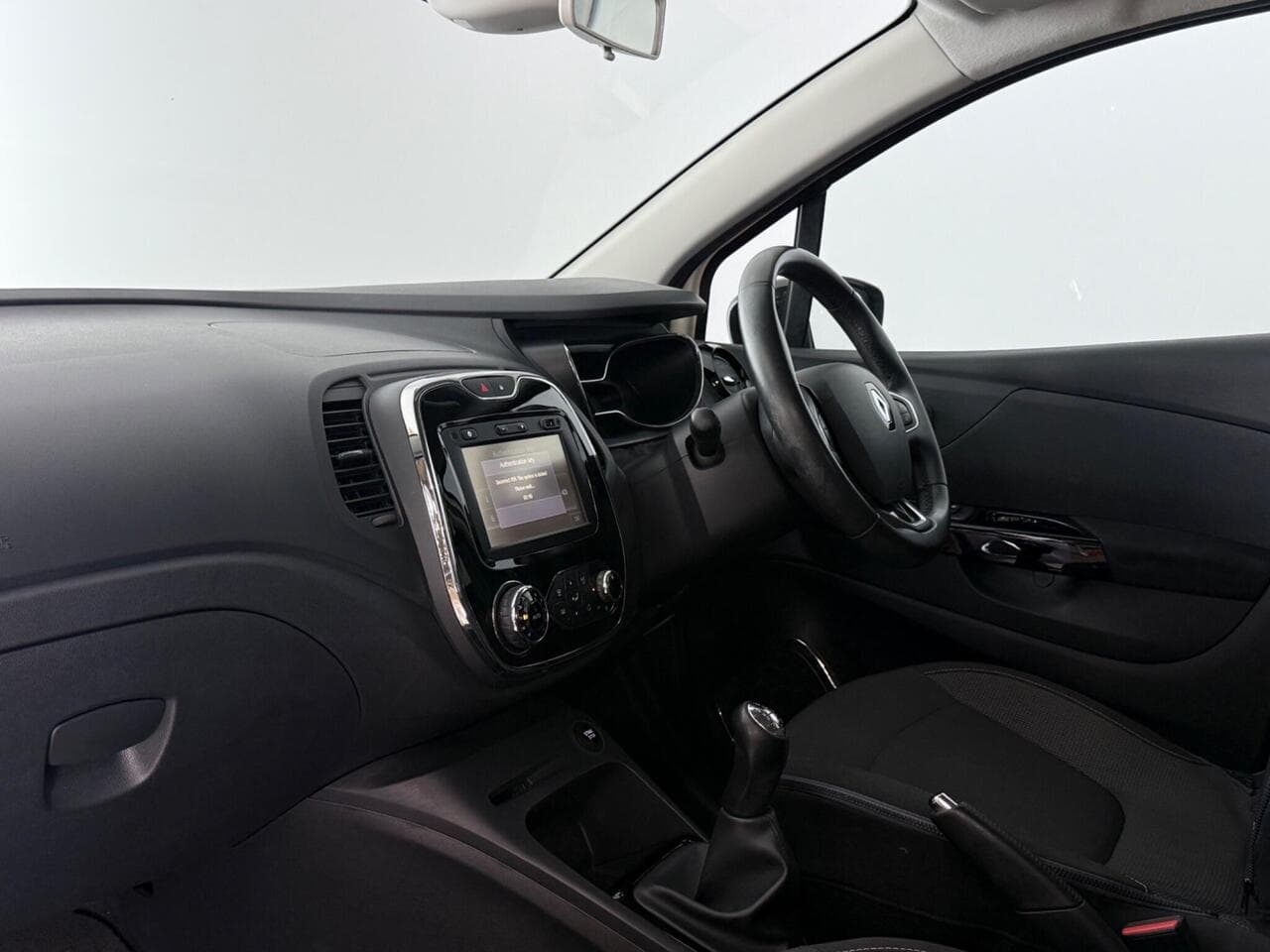 Renault Captur thumbnail Interior Front