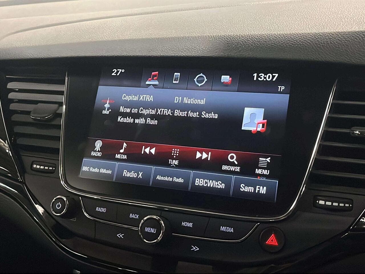 Vauxhall Astra thumbnail Infotainment System