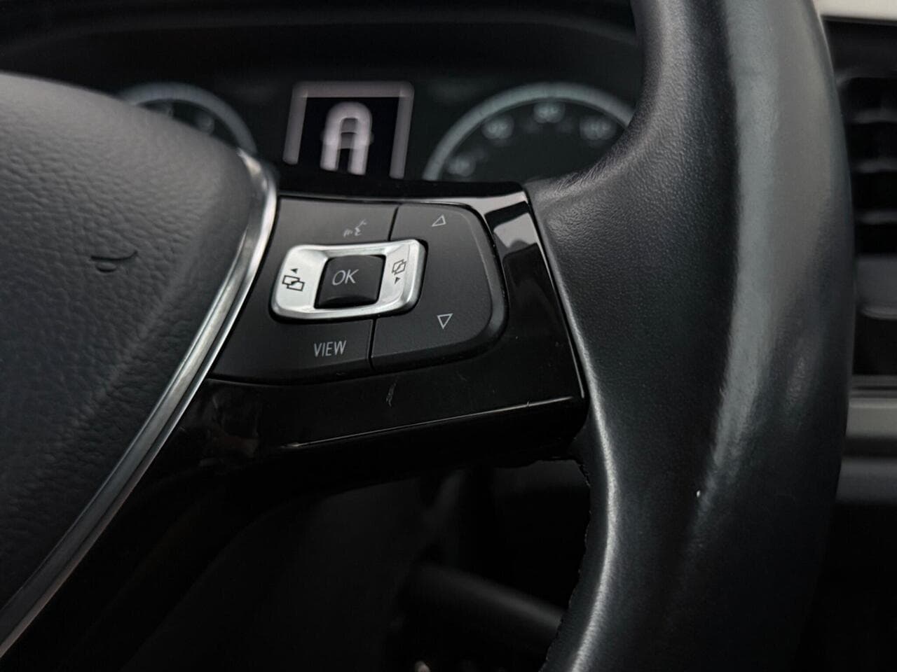 Volkswagen Polo thumbnail Misc Controls